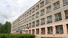 Входная группа Школа № 71.  Короткова,  17а